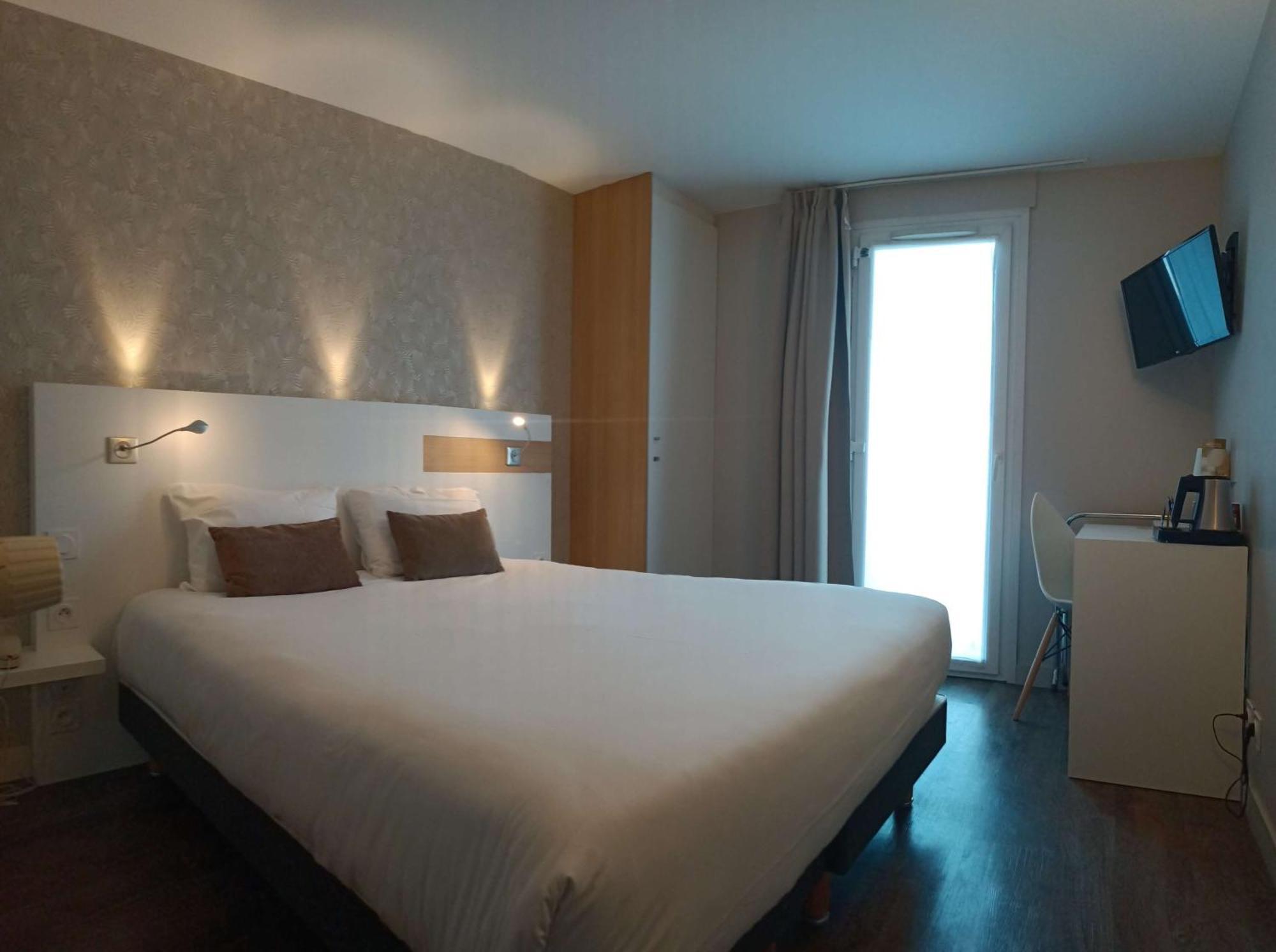 Brit Hotel Les Alizes Pornic Exteriör bild