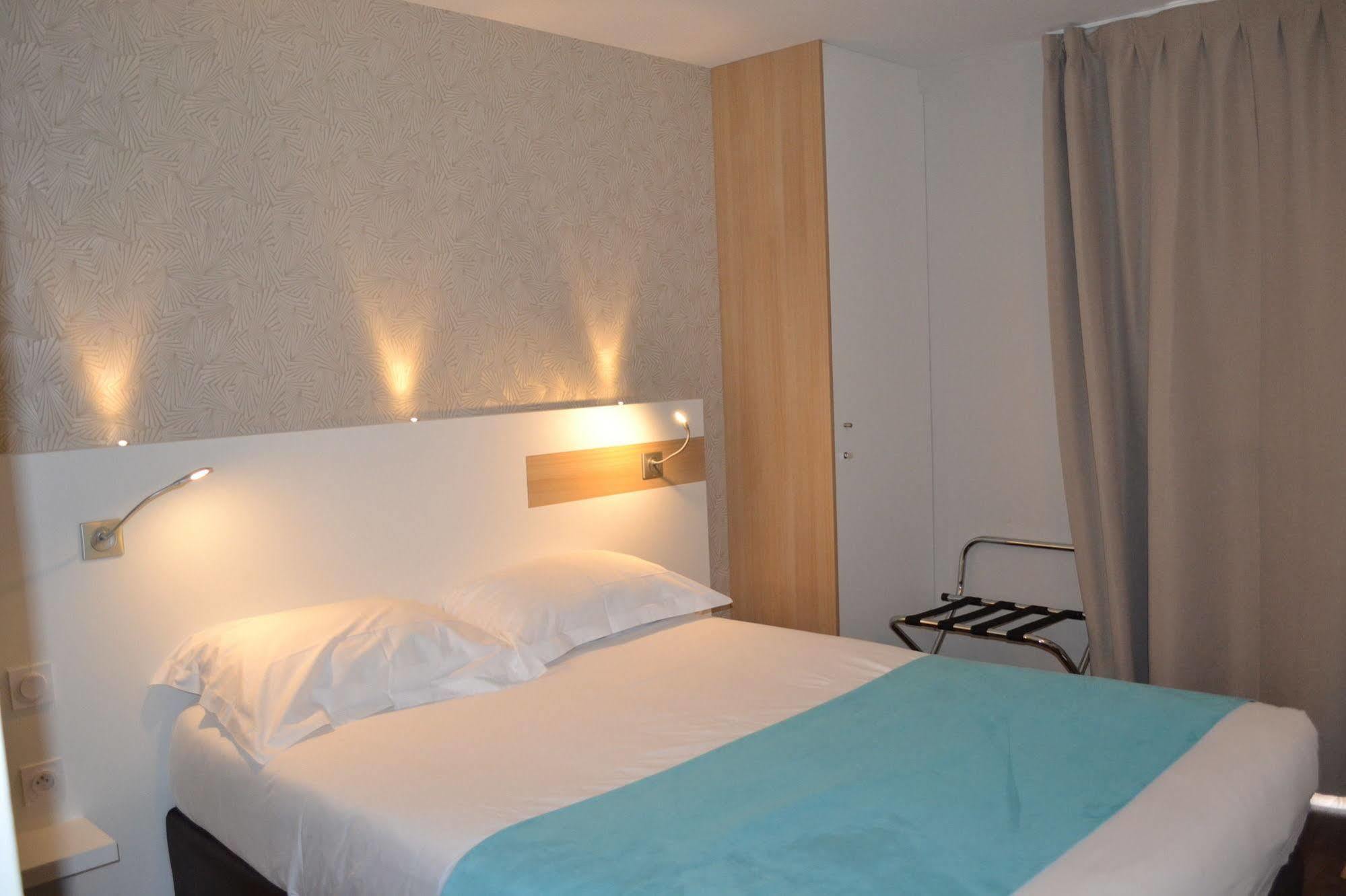 Brit Hotel Les Alizes Pornic Exteriör bild